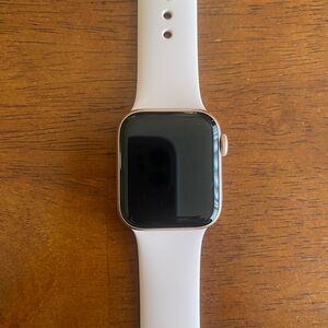 Apple Watch Series 6 – Pink/Rose Gold 40mm GPS only